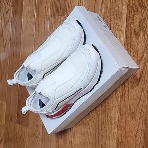 CALVIN KLEIN Merlena white slip on sneakers size 7M